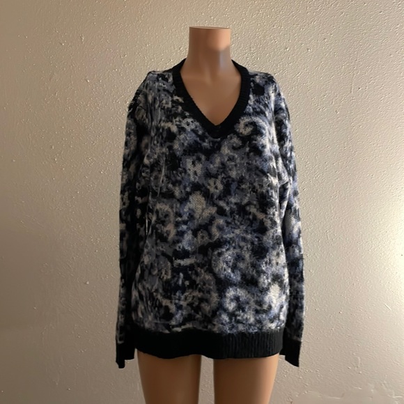 Liverpool Los Angeles Womens V-Neck Sweater in Abstract Blue NEW Large  New Tag - Picture 3 of 16